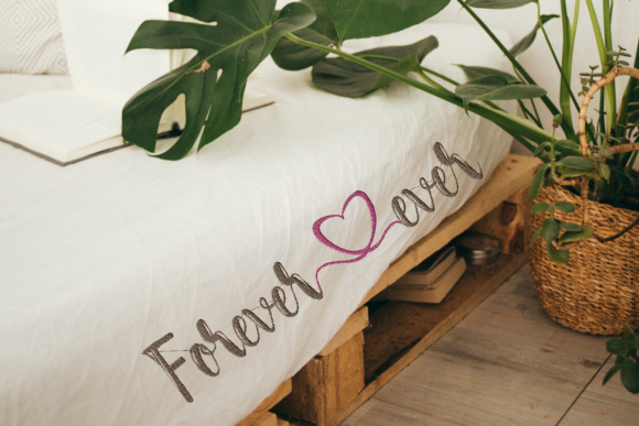 Forever Ever Lettering: A Designer’s Holiday Review