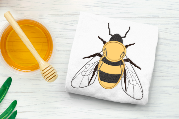 Review: Realistic Bee Applique for Boutique Apparel